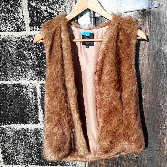 Dynamite Jackets & Blazers - Faux fur vest